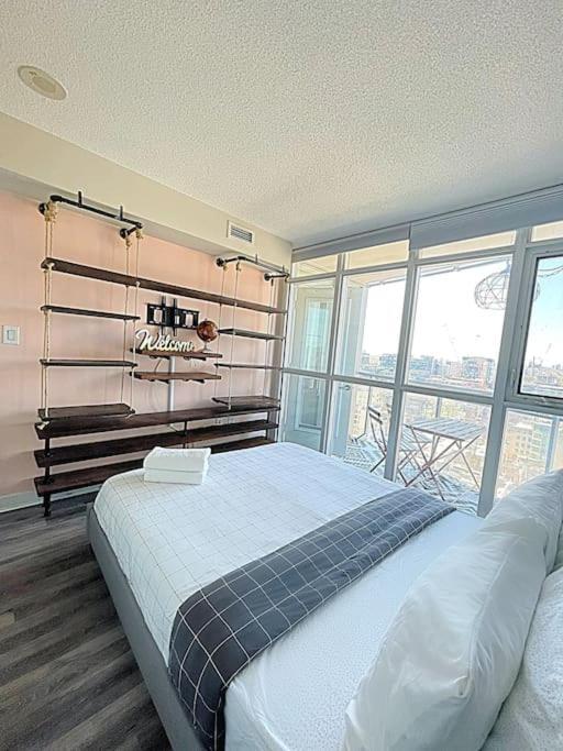 Upscale Downtown Toronto Condos By Cn Tower Exteriör bild