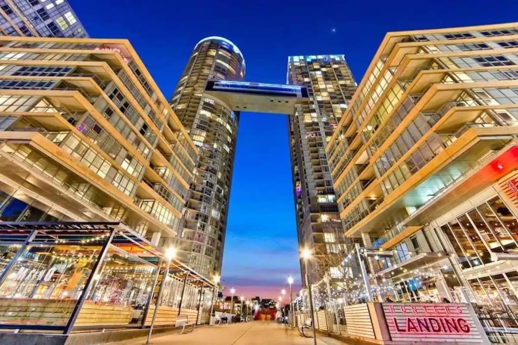 Upscale Downtown Toronto Condos By Cn Tower Exteriör bild